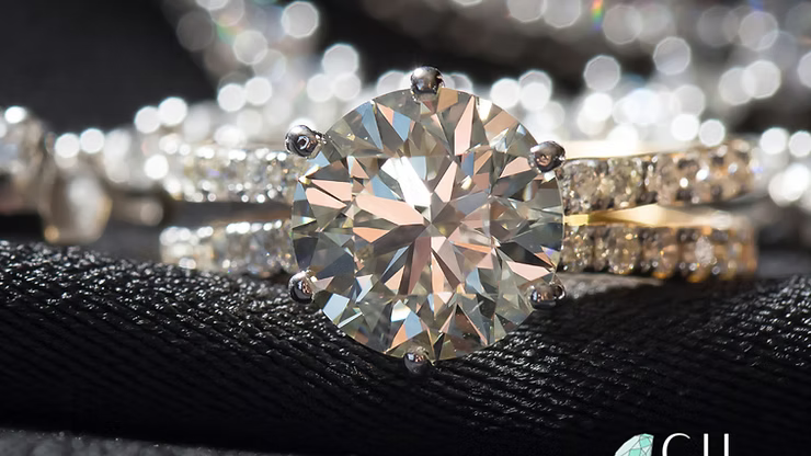 Choosing the Right Diamond Wedding Rings: A Guide for Every Couple