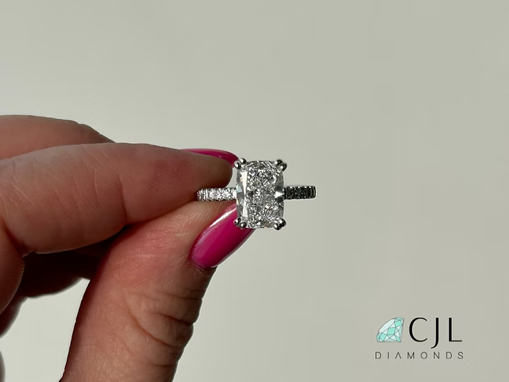 How to Buy a Diamond: A Beginner’s Guide