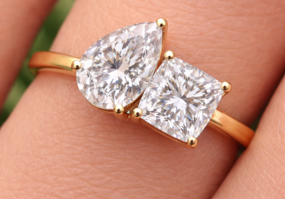 Toi et Moi Engagement Rings: Two Diamonds, One Story