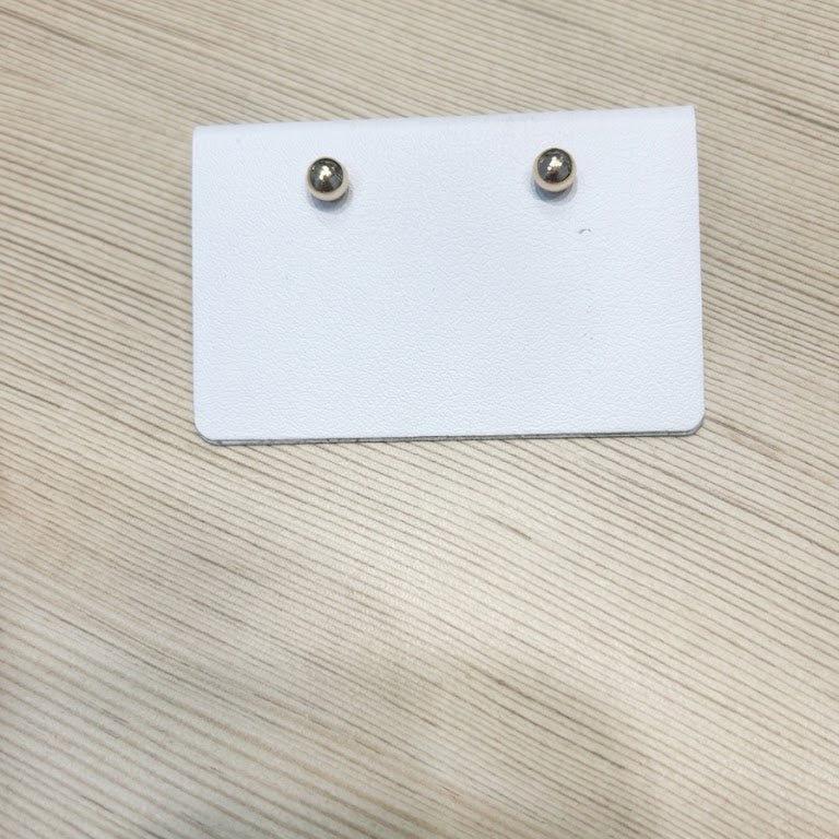 14K Yellow Gold stud Earrings Medium